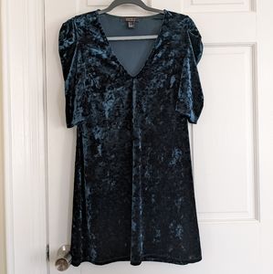 Forever 21 hunter green crushed velvet dress